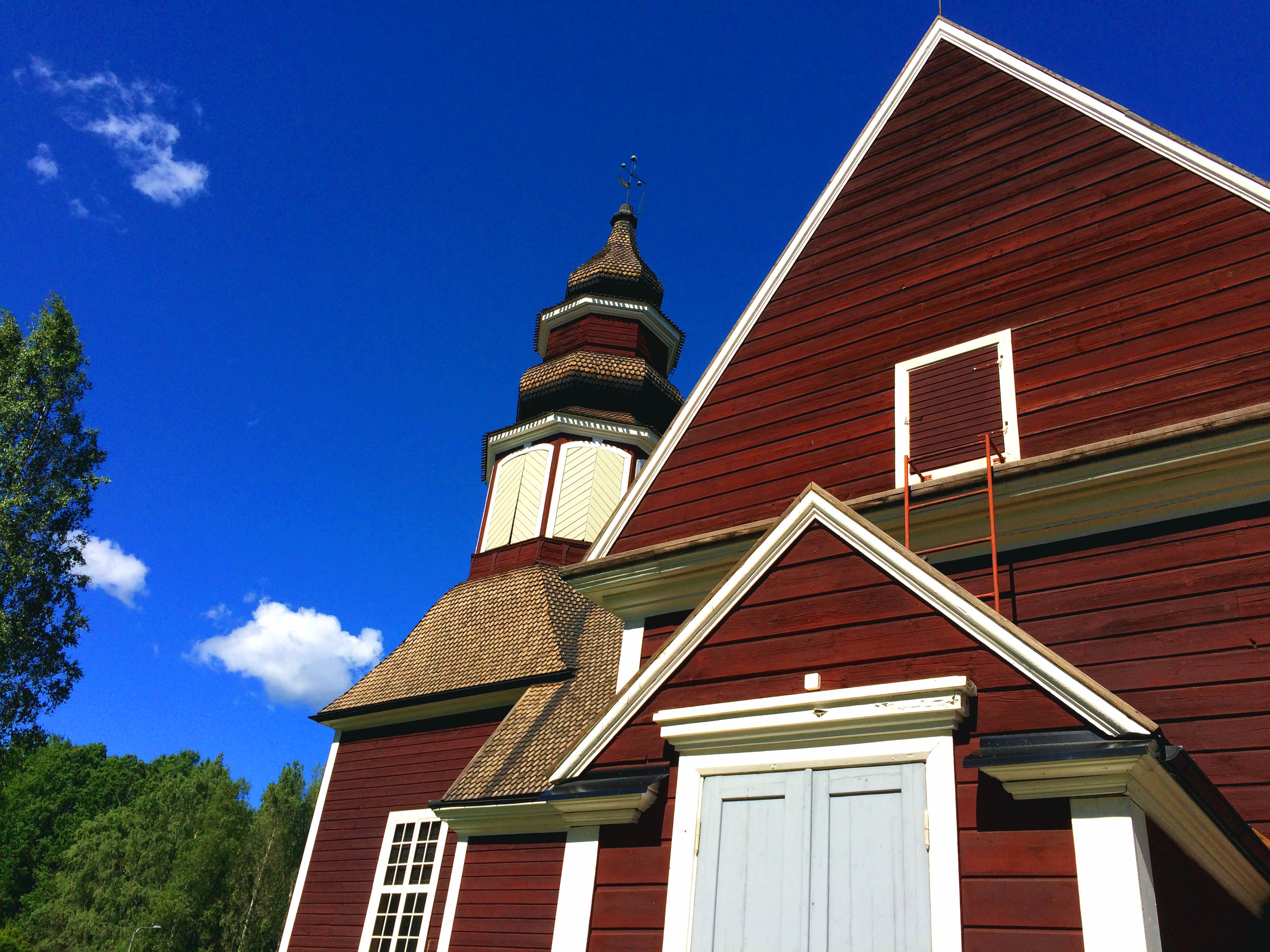 Travel Blog: 10 Things To Do In Finland during summer - churches